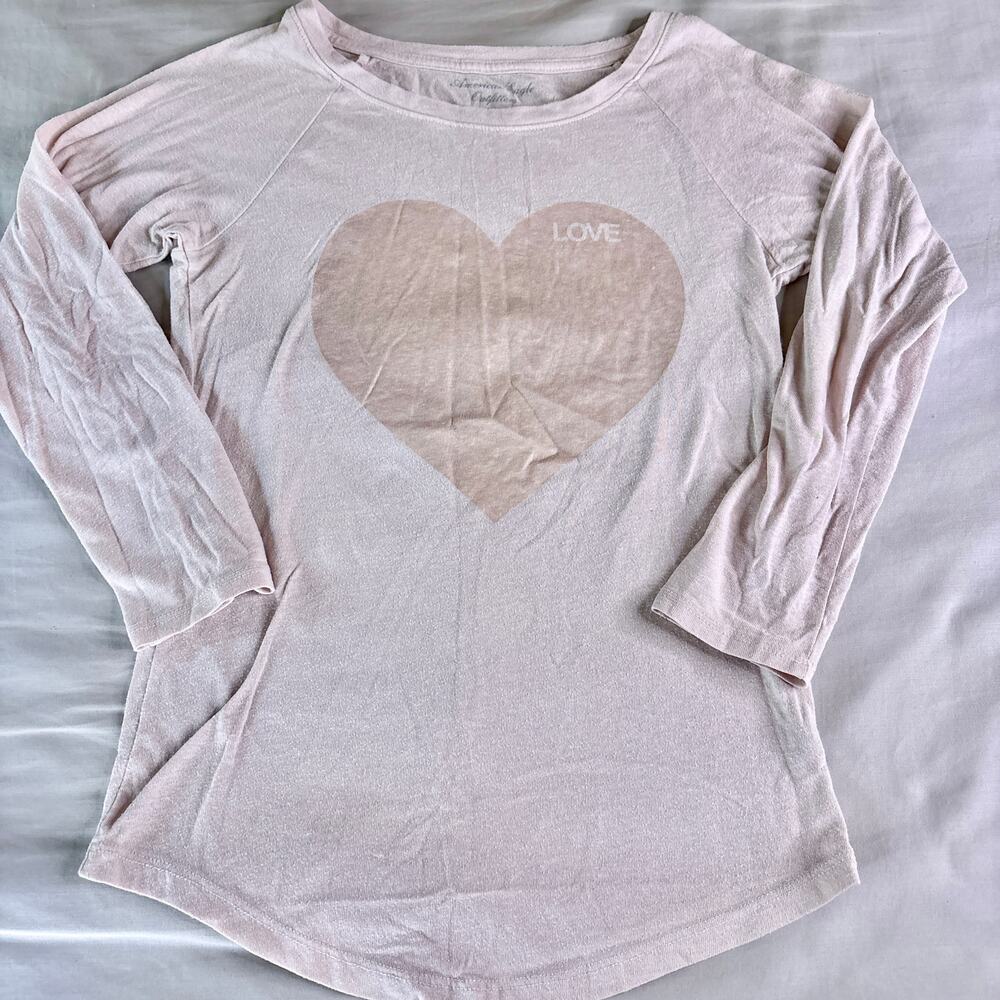 American Eagle Y2K Heart Graphic Shirt XS